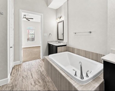 1367 Branchwood Place - Photo Thumbnail 22