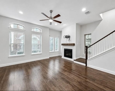 1367 Branchwood Place - Photo Thumbnail 10
