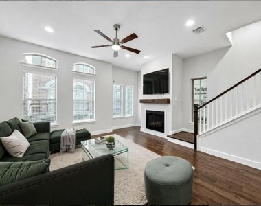1367 Branchwood Place - Photo Thumbnail 2