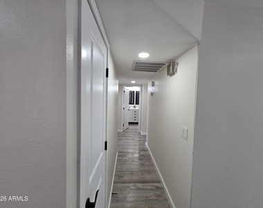 5835 E Acoma Drive - Photo Thumbnail 18