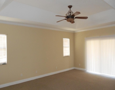 1221 Se Navajo Lane - Photo Thumbnail 7