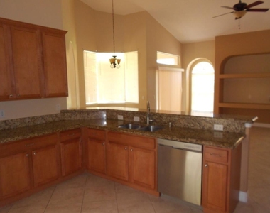 1221 Se Navajo Lane - Photo Thumbnail 11