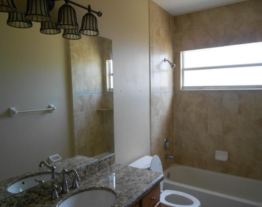 1221 Se Navajo Lane - Photo Thumbnail 15