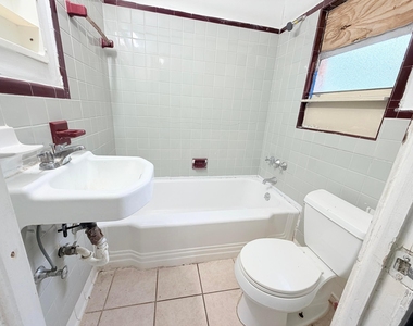 4343 Pinewood Avenue - Photo Thumbnail 8
