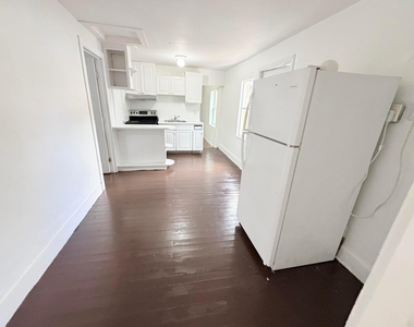 4343 Pinewood Avenue - Photo Thumbnail 3