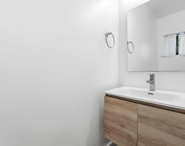 642 Ne 195th Street - Photo Thumbnail 17
