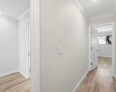 642 Ne 195th Street - Photo Thumbnail 18