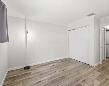 642 Ne 195th Street - Photo Thumbnail 23