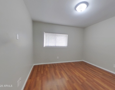 4775 W Morrow Drive - Photo Thumbnail 5
