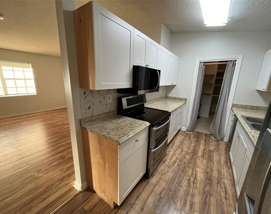 1240 Sw 73rd Avenue - Photo Thumbnail 6