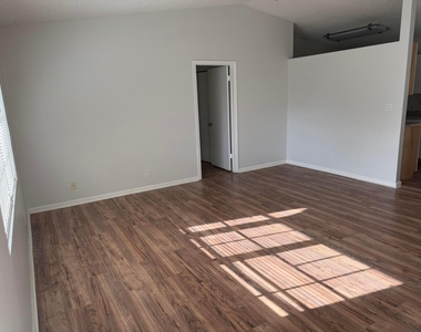 1240 Sw 73rd Avenue - Photo Thumbnail 9