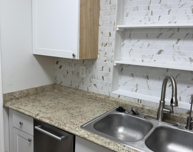 1240 Sw 73rd Avenue - Photo Thumbnail 12