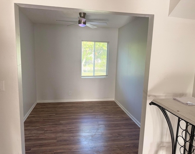 1240 Sw 73rd Avenue - Photo Thumbnail 8