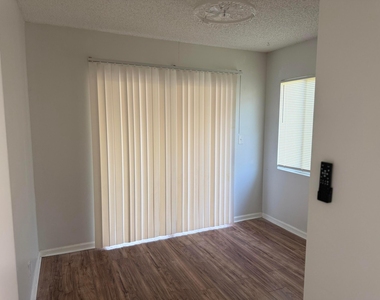 1240 Sw 73rd Avenue - Photo Thumbnail 15
