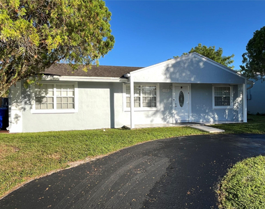 1240 Sw 73rd Avenue - Photo Thumbnail 1