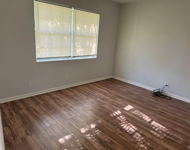 1240 Sw 73rd Avenue - Photo Thumbnail 11