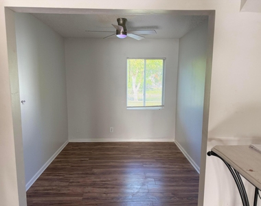 1240 Sw 73rd Avenue - Photo Thumbnail 14