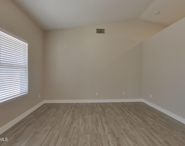 12626 N 20th Street - Photo Thumbnail 3
