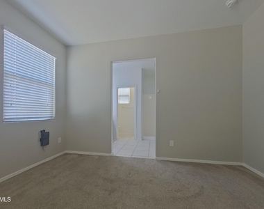 29300 W Clarendon Avenue - Photo Thumbnail 4