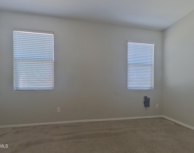 29300 W Clarendon Avenue - Photo Thumbnail 5