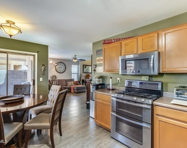 12814 W La Reata Avenue - Photo Thumbnail 11