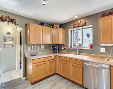 12814 W La Reata Avenue - Photo Thumbnail 10