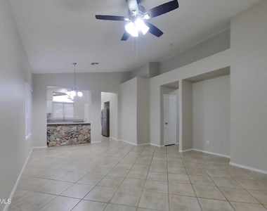 40139 N Patriot Way - Photo Thumbnail 2