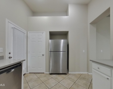 40139 N Patriot Way - Photo Thumbnail 4