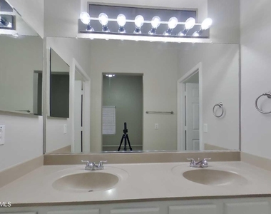 40139 N Patriot Way - Photo Thumbnail 15