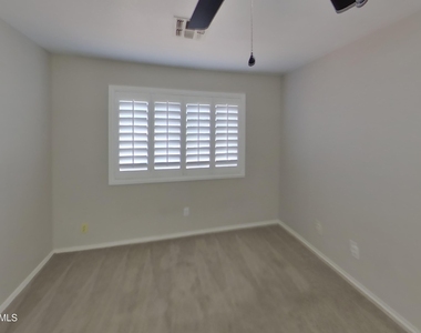 12917 W Windsor Avenue - Photo Thumbnail 13