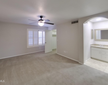12917 W Windsor Avenue - Photo Thumbnail 4