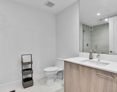 153 N Seabreeze Boulevard - Photo Thumbnail 7
