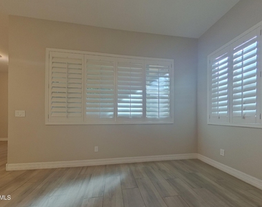 2467 N 149th Lane - Photo Thumbnail 1