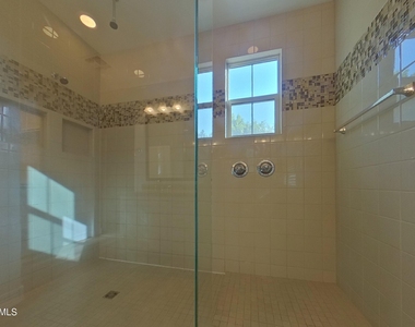 2467 N 149th Lane - Photo Thumbnail 12
