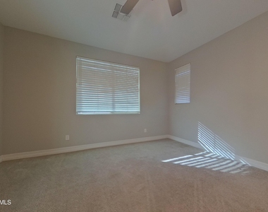 2467 N 149th Lane - Photo Thumbnail 9