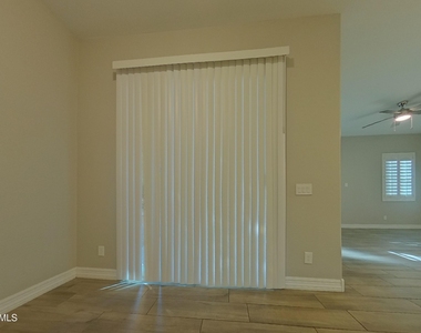 2467 N 149th Lane - Photo Thumbnail 5