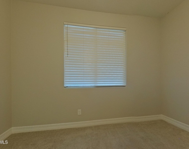 2467 N 149th Lane - Photo Thumbnail 16