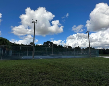 12980 Vista Isles Drive - Photo Thumbnail 7