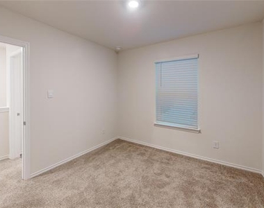 7014 Vining Drive - Photo Thumbnail 10