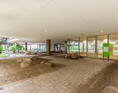 7157 E Rancho Vista Drive - Photo Thumbnail 24