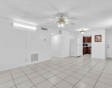 620 Nw 13th Street - Photo Thumbnail 9