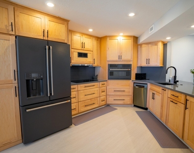 9500 S Ocean Drive - Photo Thumbnail 8