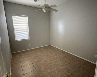 2227 W Jasper Butte Drive - Photo Thumbnail 11