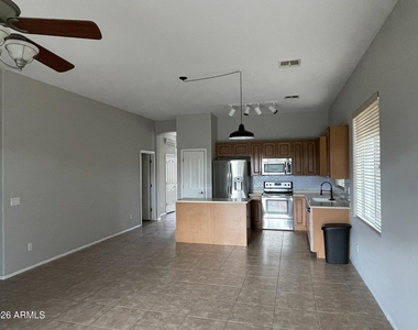 2227 W Jasper Butte Drive - Photo Thumbnail 5