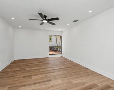 21440 Campo Allegro Drive - Photo Thumbnail 24