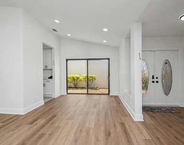 21440 Campo Allegro Drive - Photo Thumbnail 13