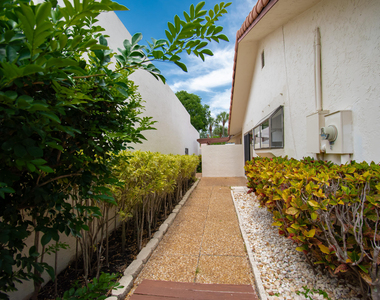 21440 Campo Allegro Drive - Photo Thumbnail 41