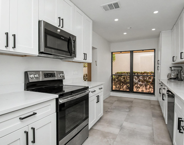 21440 Campo Allegro Drive - Photo Thumbnail 16