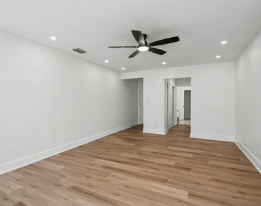 21440 Campo Allegro Drive - Photo Thumbnail 25