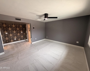 13139 W Seville Drive - Photo Thumbnail 19